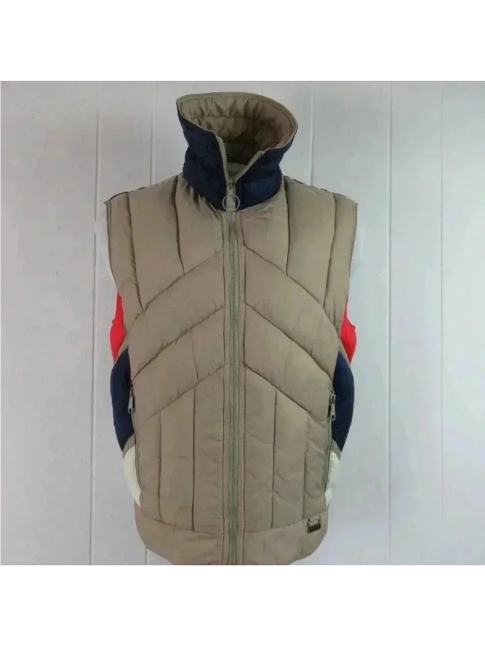 Mountain Goat White Stag Vintage 70s Puffer Vest Tan Navy Red Size S‎